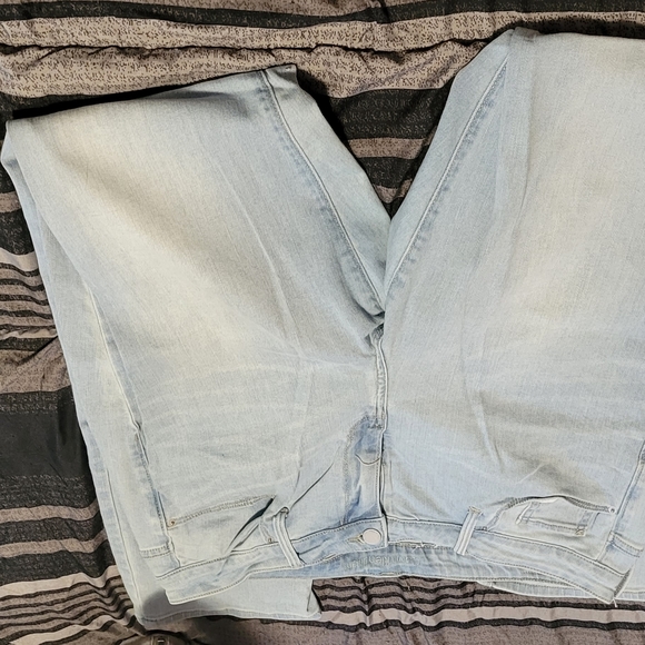 Size 16 Calvin Klein Jeans - Picture 2 of 3